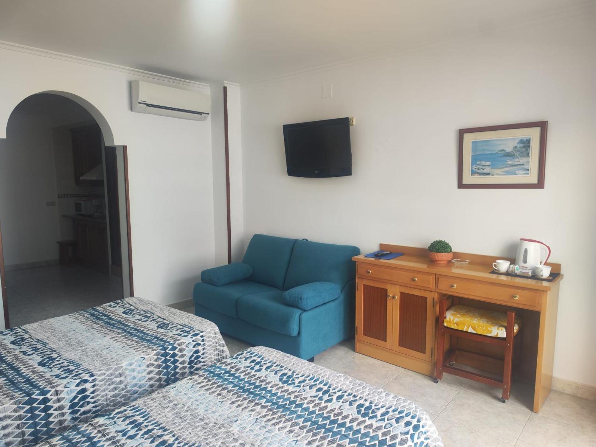 Apartament Leonor Carihuela *