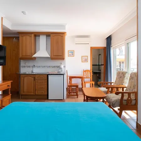 Apartamentos Leonor Carihuela Torremolinos Exterior photo