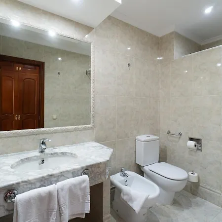 Apartamentos Leonor Carihuela Torremolinos Exterior photo