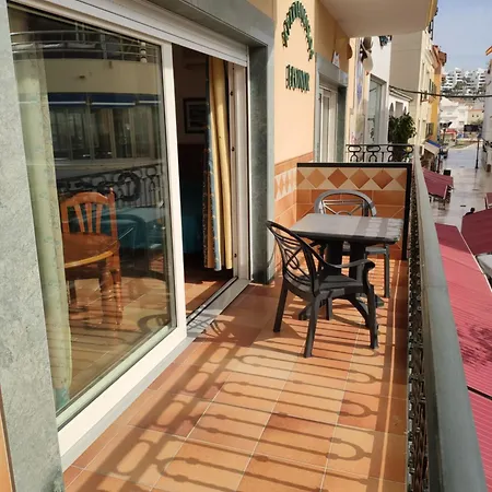 Apartamentos Leonor Carihuela Torremolinos Room photo