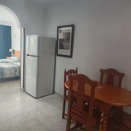 Apartamentos Leonor Carihuela Torremolinos Exterior photo