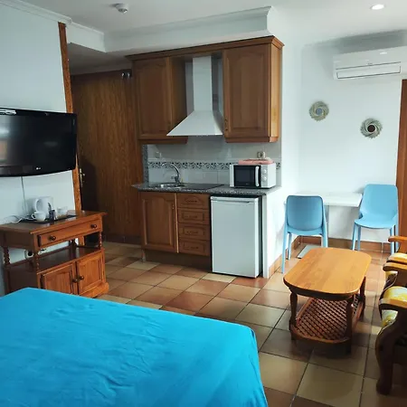 Apartamentos Leonor Carihuela Torremolinos Exterior photo