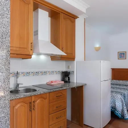 Apartamentos Leonor Carihuela Torremolinos Room photo